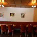 招待所 Weinhaus Hirschen