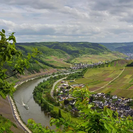 Weinhaus Hirschen 3*