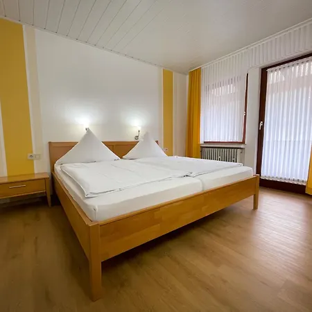 Weinhaus Hirschen Guest house Bruttig-Fankel