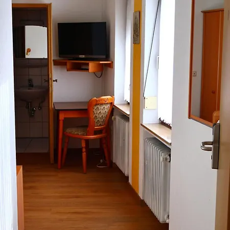 Weinhaus Hirschen Guest house *