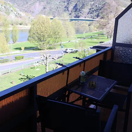 Guest house Weinhaus Hirschen Bruttig-Fankel