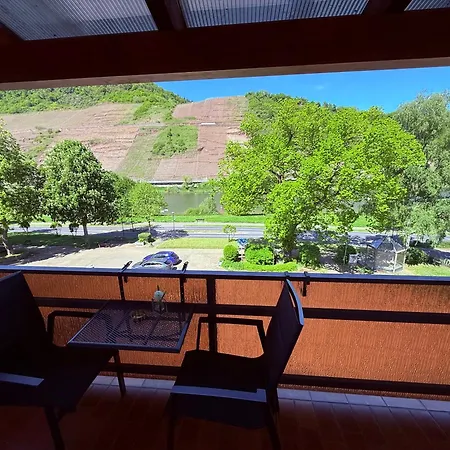 Vendégház Weinhaus Hirschen 3*