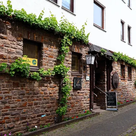 Weinhaus Hirschen Pensionat Bruttig-Fankel