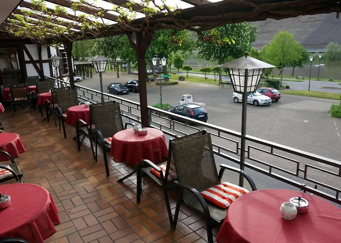 Weinhaus Hirschen 3*