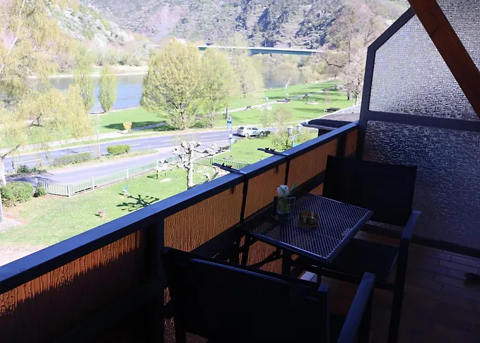 Maison d'hôtes Weinhaus Hirschen Bruttig-Fankel